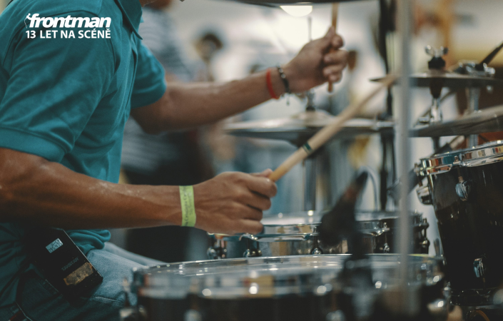 V malých místnostech zřídka dostanete dokonalý syrový zvuk. Proto je důležité počítat s tím, že velmi důležitou roli bude hrát postprodukce. | Foto: Oscar Ivan Esquivel Arteaga, Unsplash 