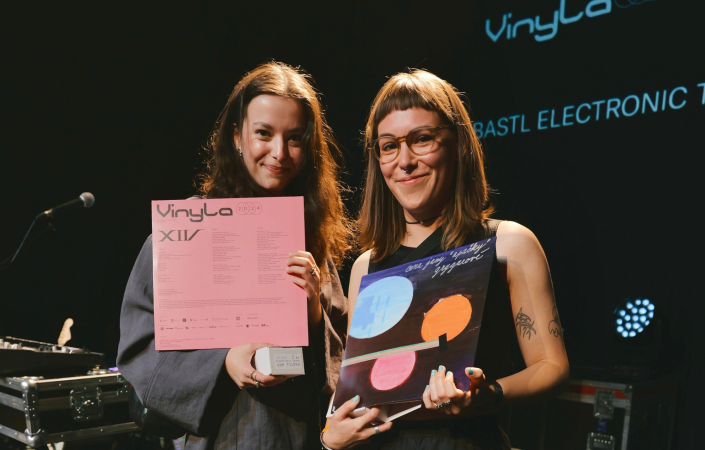Vinyla znovu hledá talentované elektronické producenty*ky a hudební publicisty*ky. | Foto: Dušan Krejdl