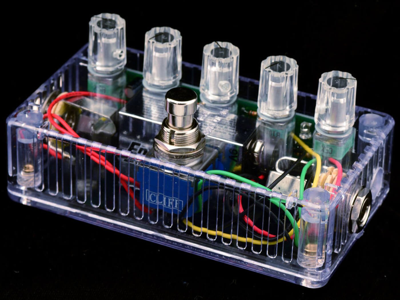 Klenoty pedalboardů #5: ZVEX Fuzz Factory | frontman.cz